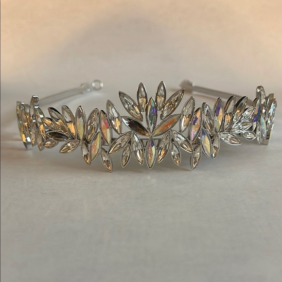Swarovski Accessories - Swarovski Silver Crystal Hair Tiara